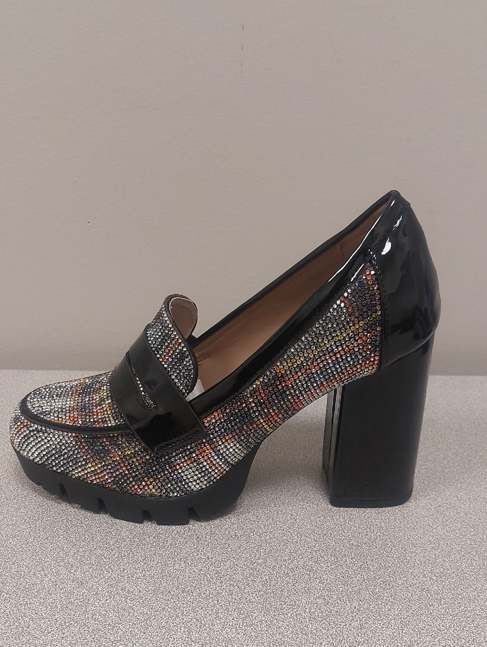 Betsey Johnson Adelyn White Plaid Multi Rhinestone Platform Pumps Sz 8 - Picture 11 of 17